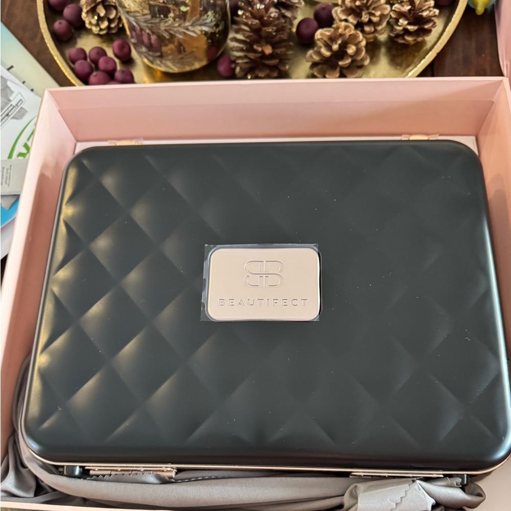 Beautifect Makeup Box